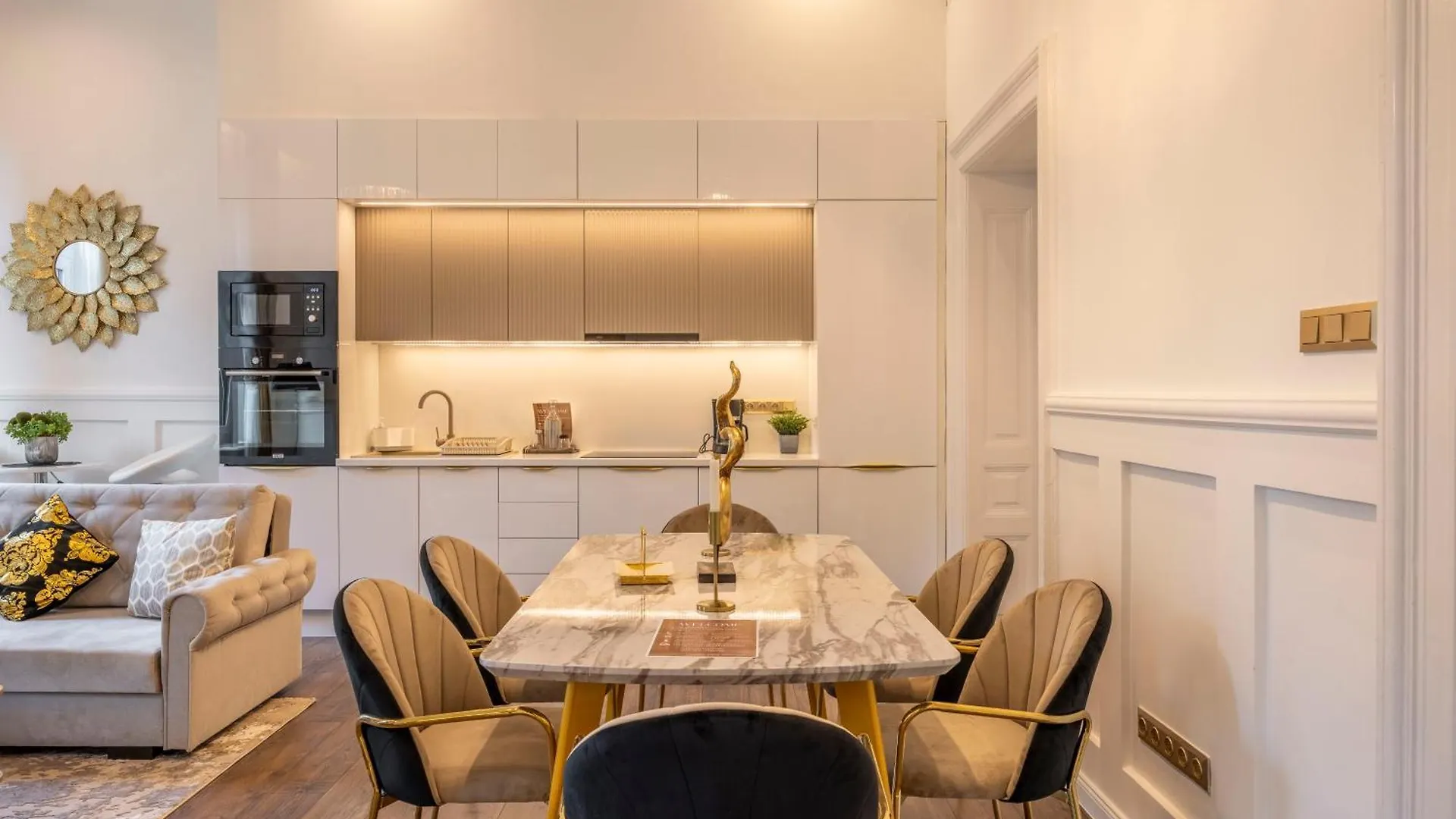 High-End Luxurious Quentin Residence In The Heart Of Βουδαπέστη Διαμέρισμα